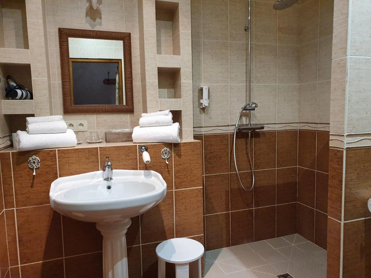 Bed and Breakfast Les Mout'Anes Saint-Hilaire-sur-Helpe Экстерьер фото
