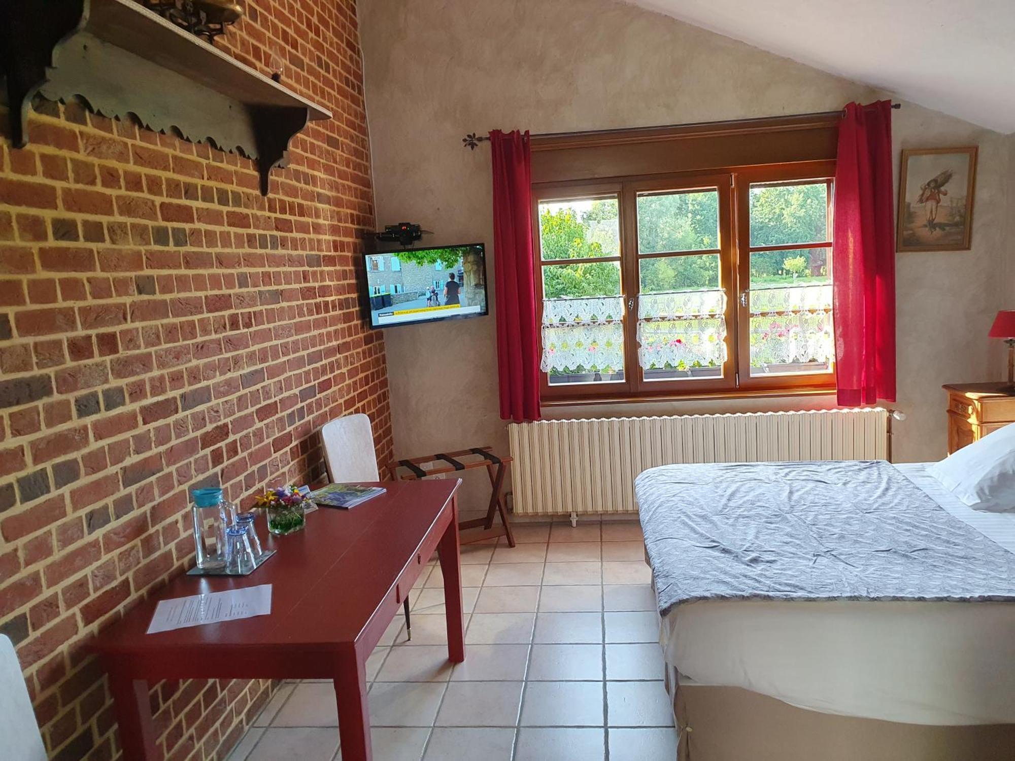 Bed and Breakfast Les Mout'Anes Saint-Hilaire-sur-Helpe Экстерьер фото